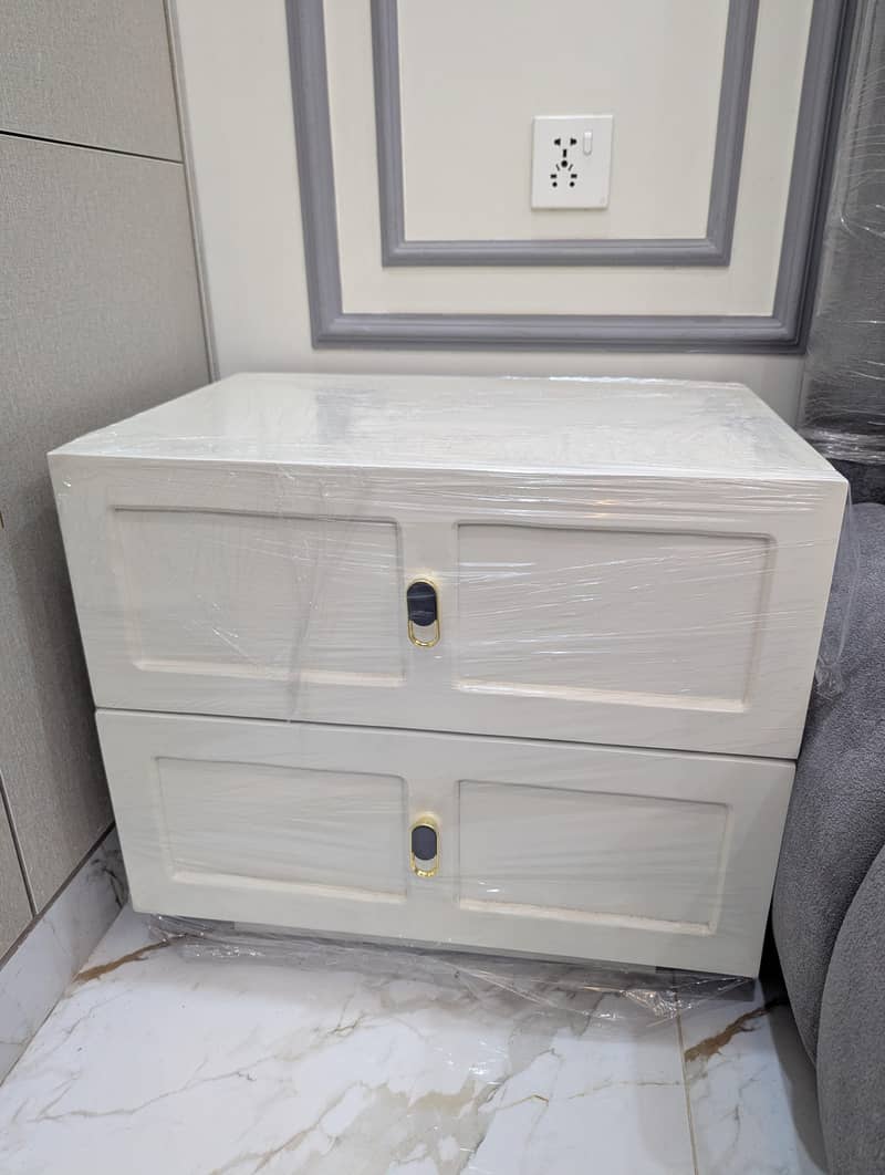 Side tables 1