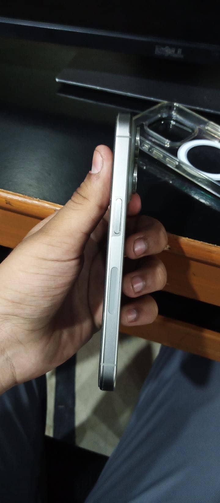iPhone 15 pro 0