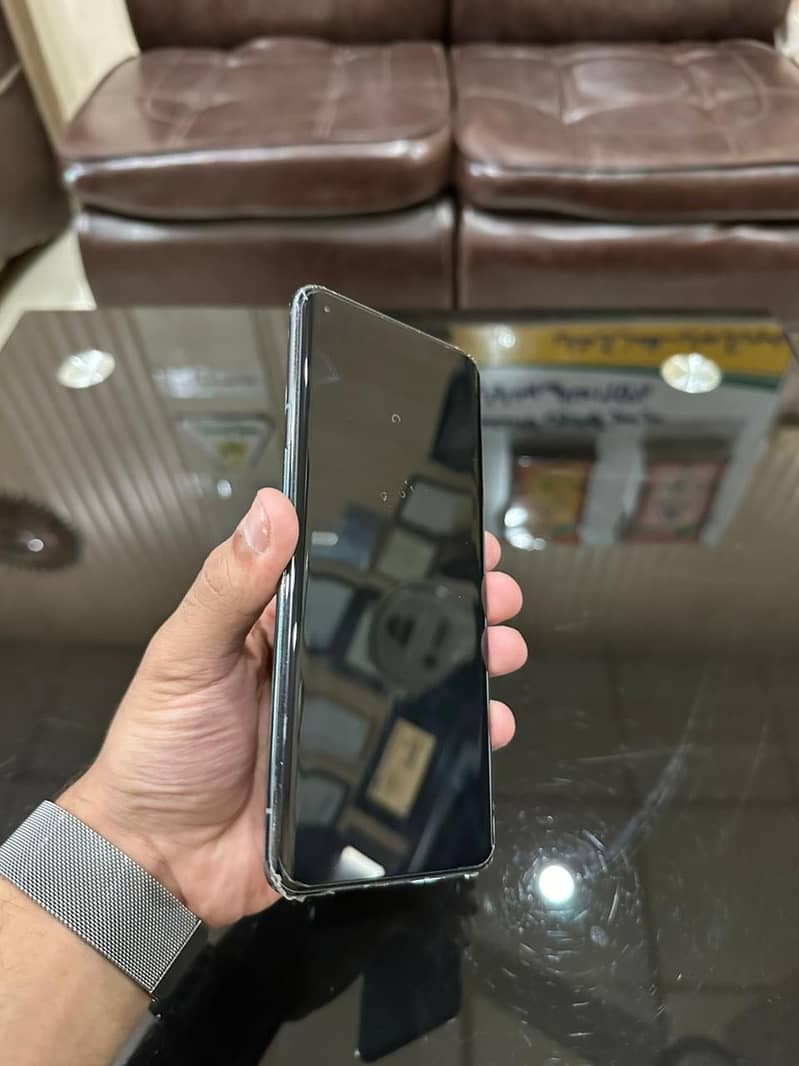 One plus 9 pro 8/256 with box 2
