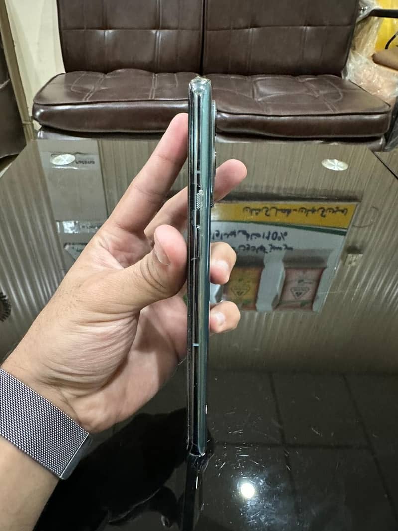One plus 9 pro 8/256 with box 5