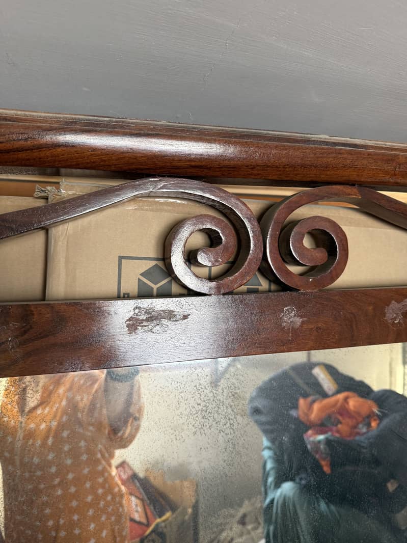 Solid wood dressing table with three drawers 5