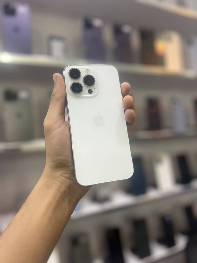 13 Pro 0