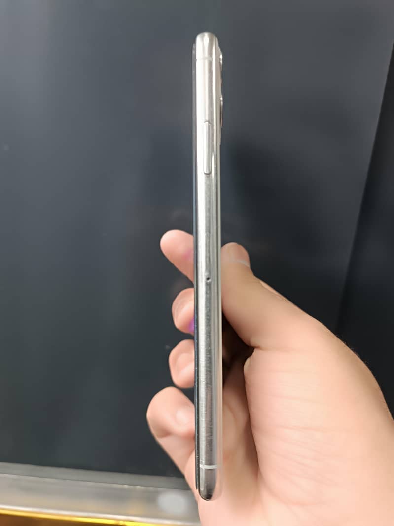 iPhone 11 pro max 1