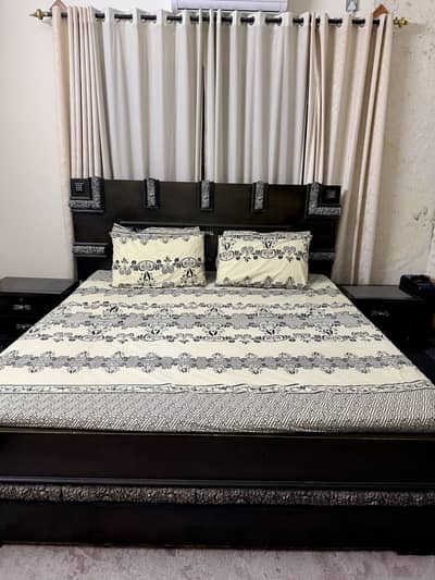 Contemporary Double bed set