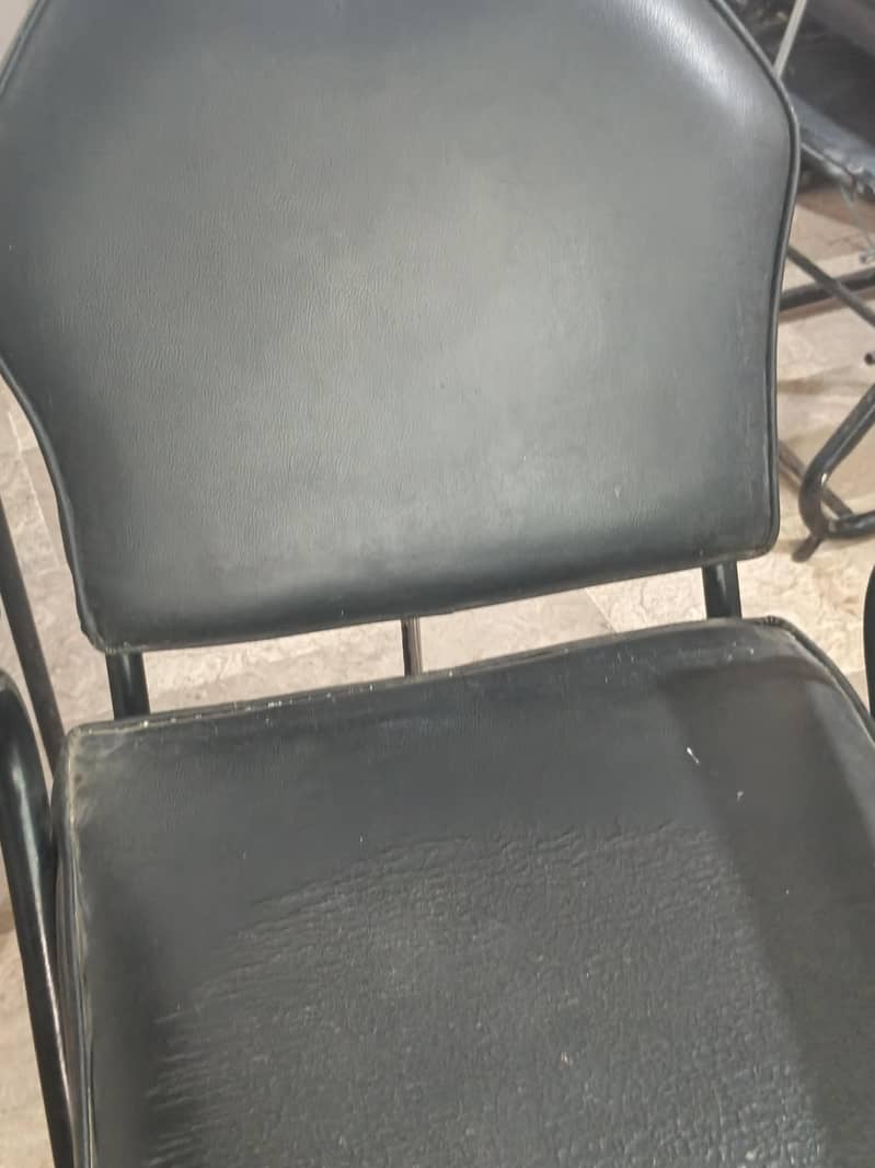 chairs 0