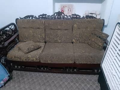 5 seater sofa urgent sale karna hy