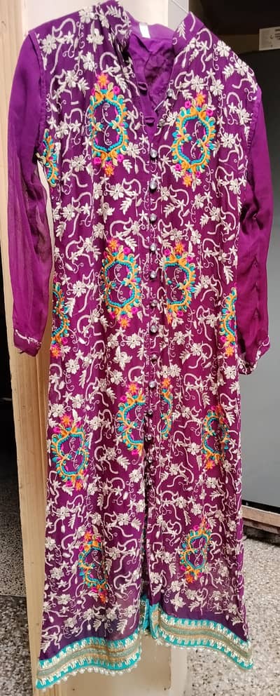 white floral embroidery suit