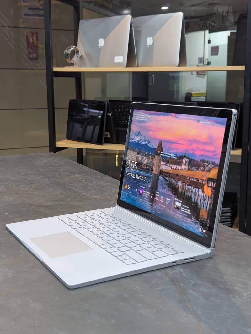 Microsoft Surface Book 2 0