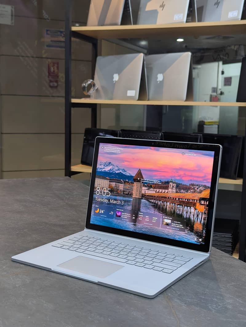 Microsoft Surface Book 2 4