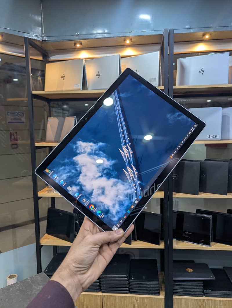 Microsoft Surface Book 2 7