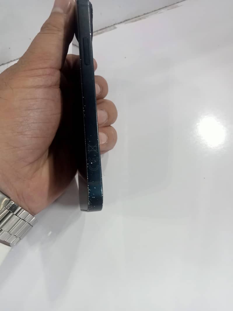 Iphone 13 mini 4