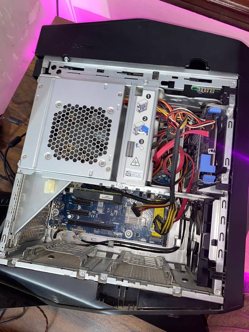 Alienware Aurora R6 Gaming PC Core i7 7th gen 8gb RAM - Gaming PCs ...