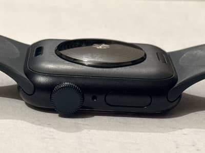 Apple watch SE 2nd generation 40mm 10/10 condition Black