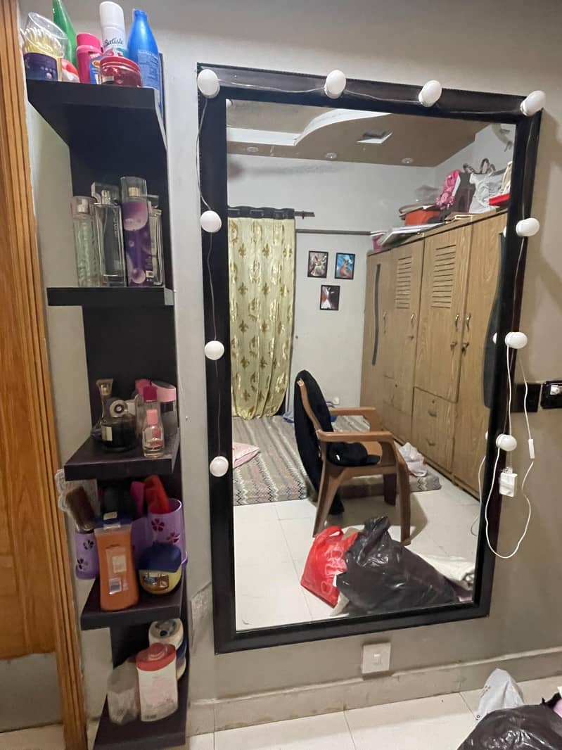 Long mirror 1