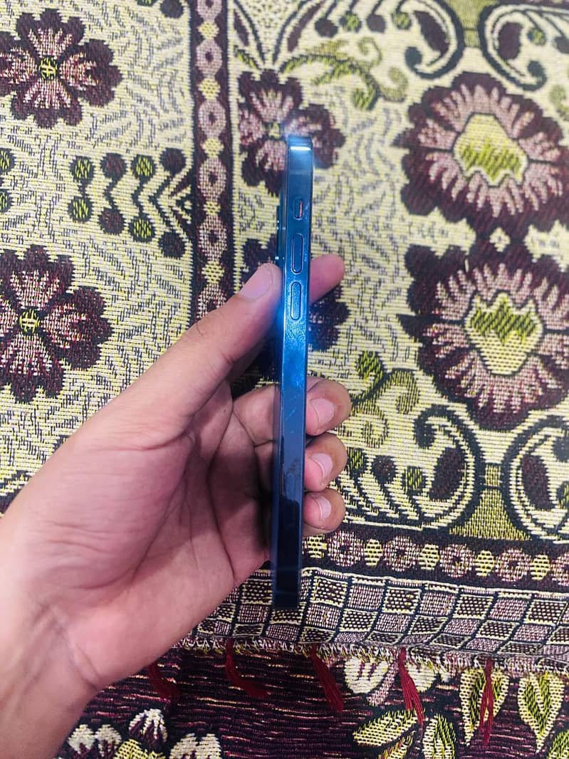 Iphone 12 pro 4
