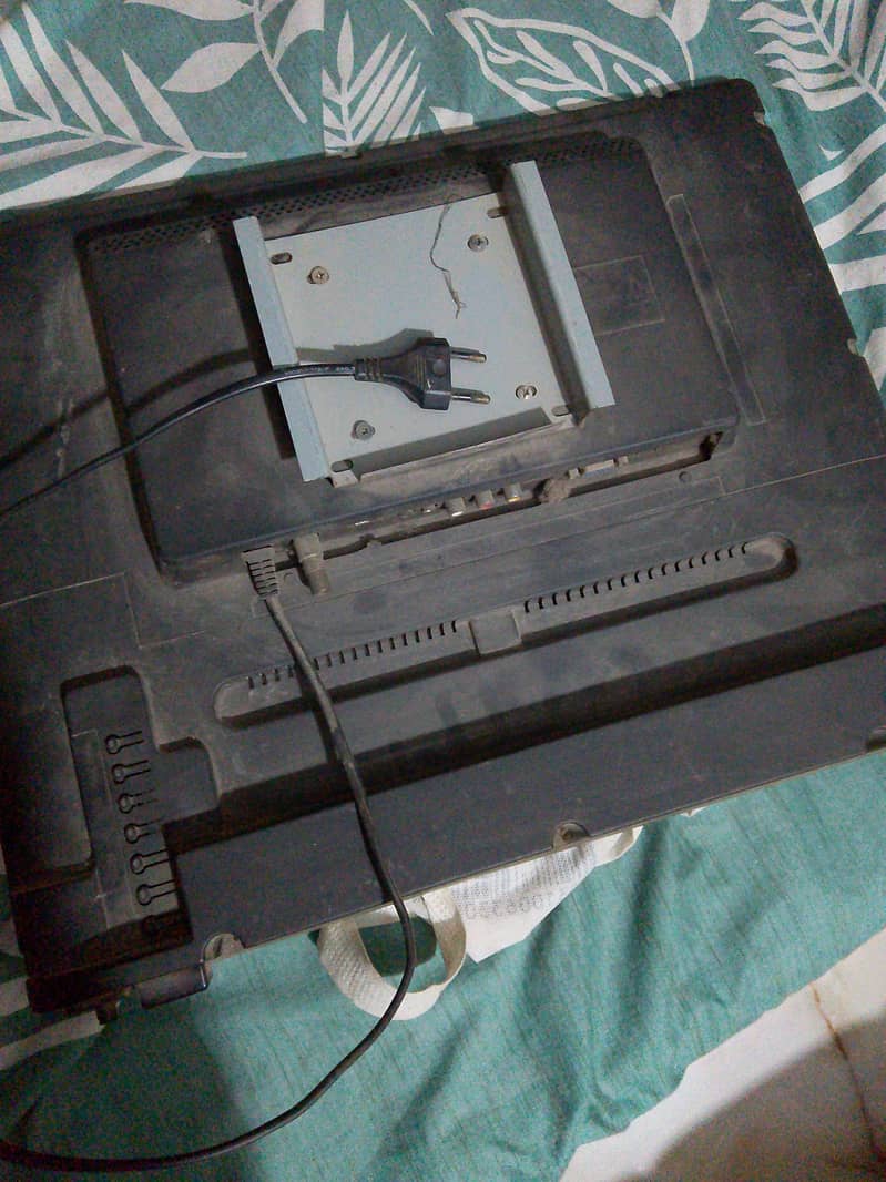 LCD TV 3