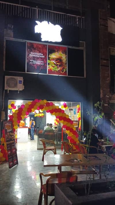 Fast food pizza and burger restaurant for sale/Rent