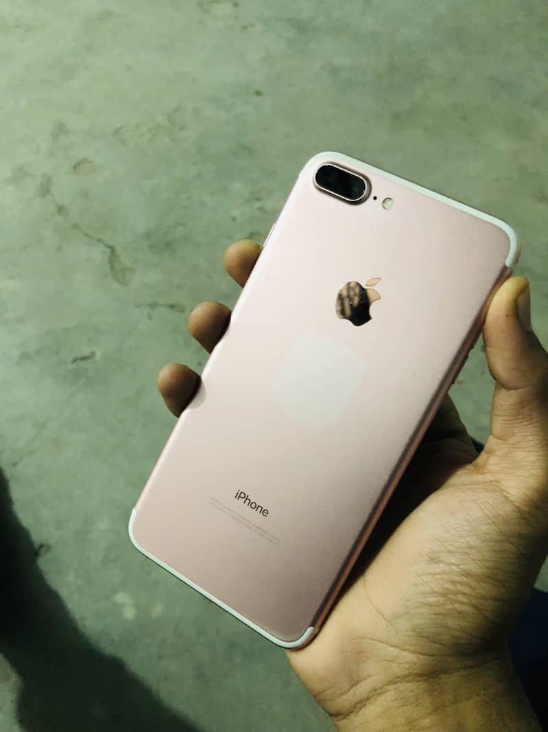 iPhone 7 PLUS 1