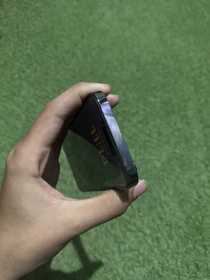 Iphone 14 pro max jv 3