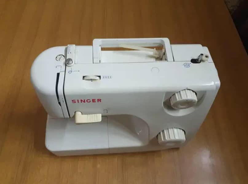 Singer Sewing Machine 1