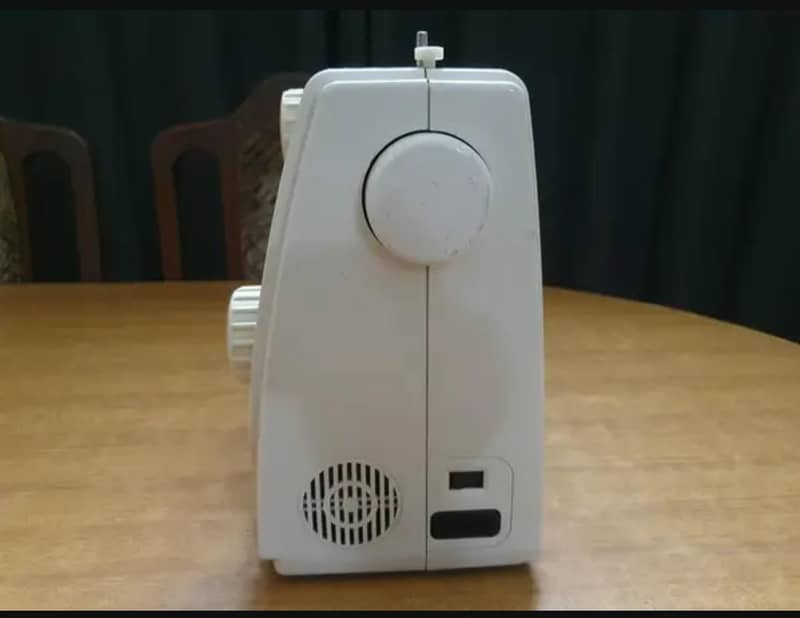 Singer Sewing Machine 3