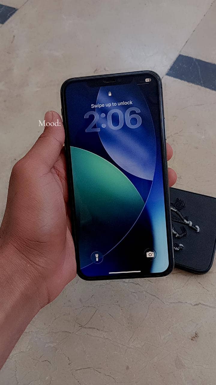 iPhone 11 Pro max. . . . 3