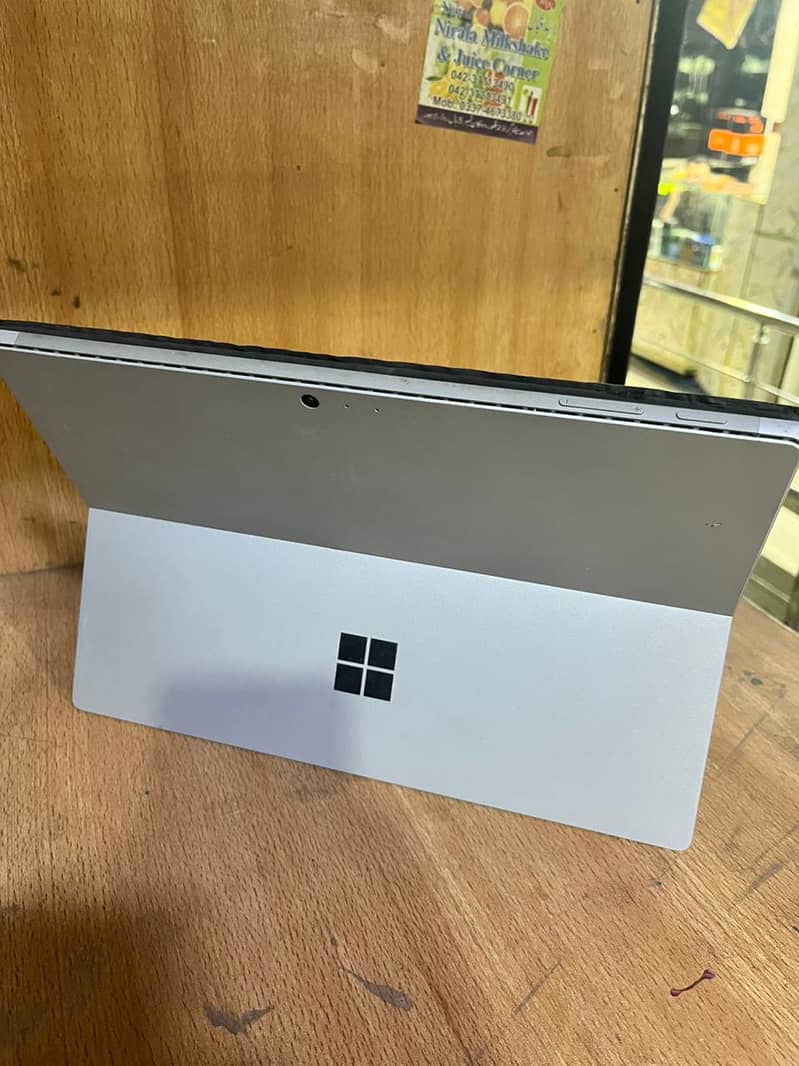 Micro soft surface pro 7 plus 8/256 5