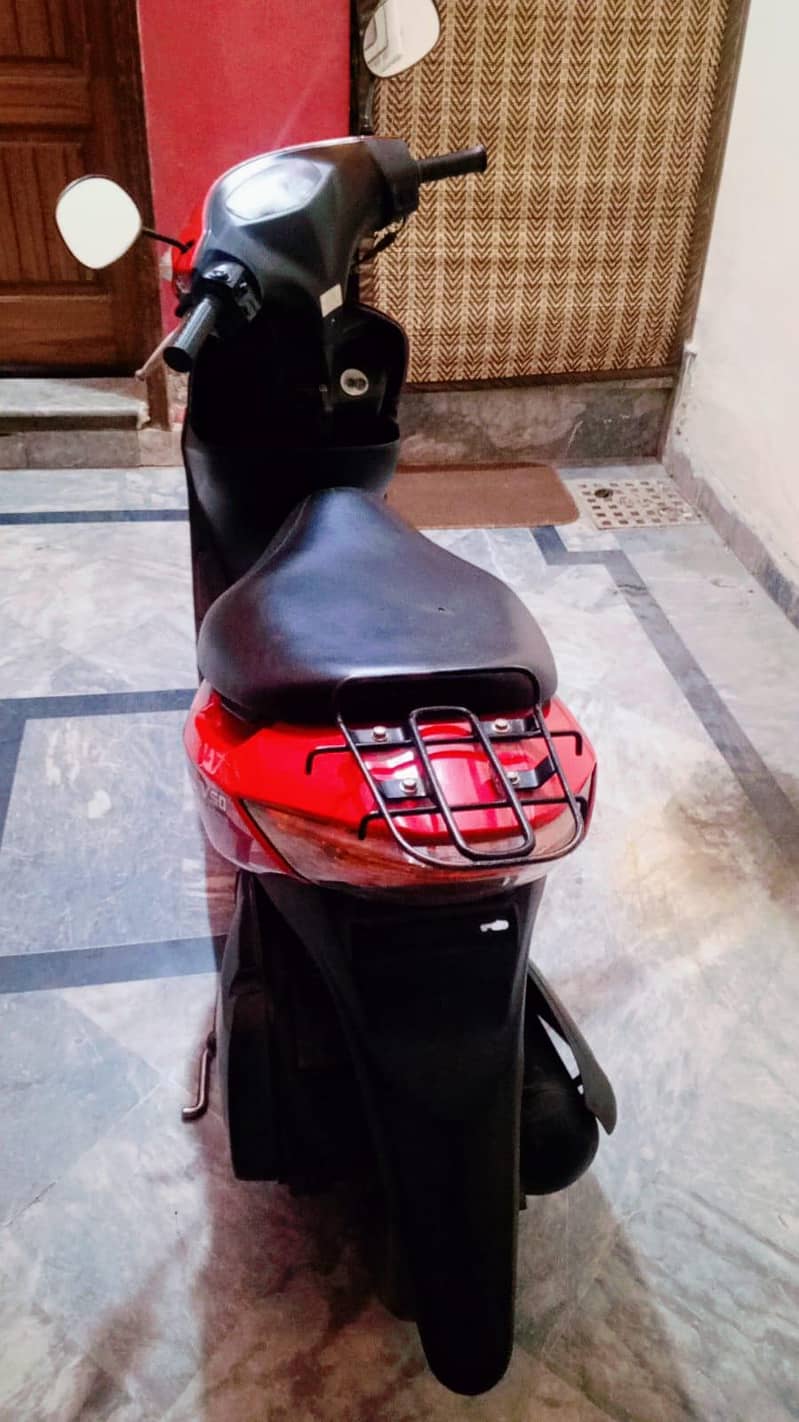 scooty 0