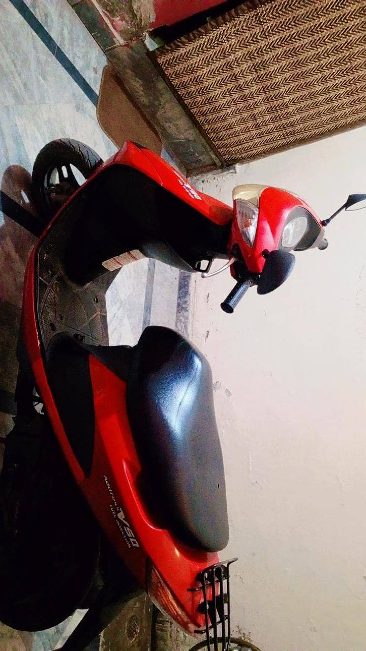 scooty 6