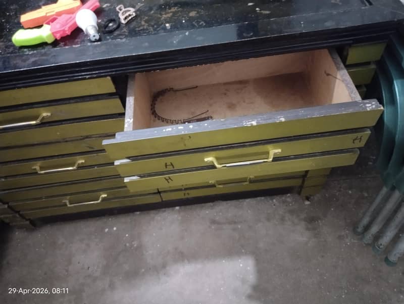 Dressing table 1
