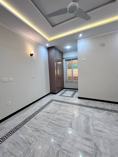 7 Marla Ground Portion Available For Rent In G 13