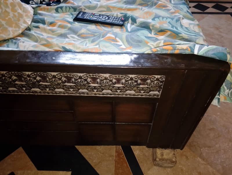 bed 2side table 1