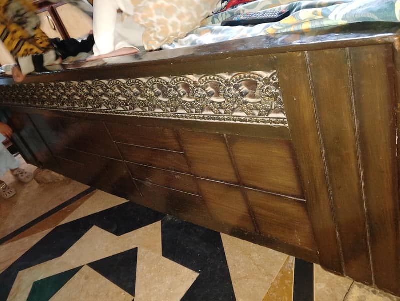 bed 2side table 2