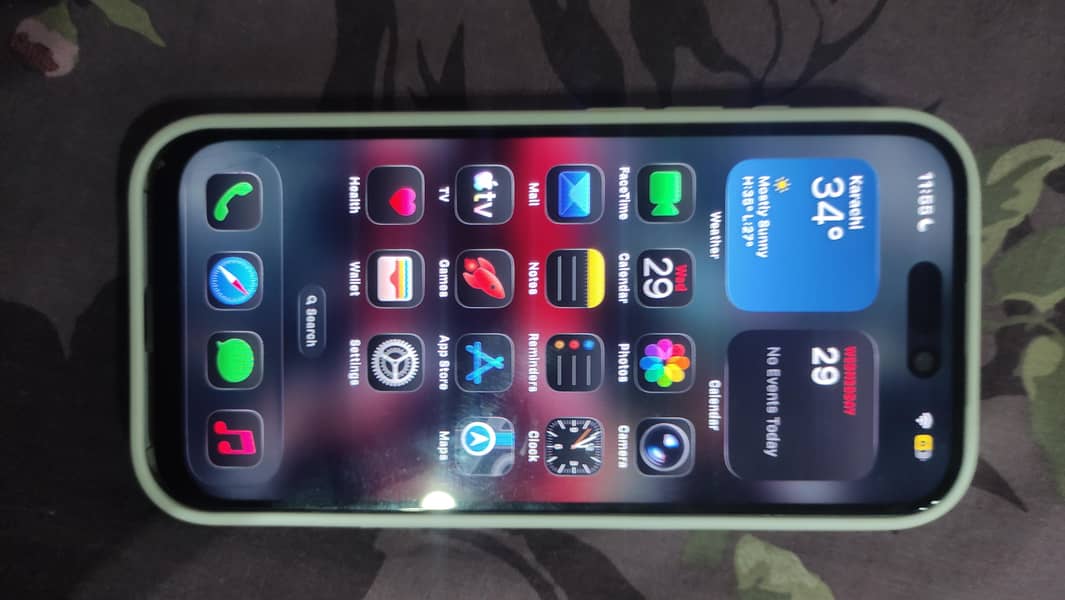 Iphone 15 pro panel 1