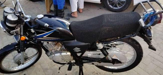 Suzuki GS 150 2015 Black Islamabad Nbr