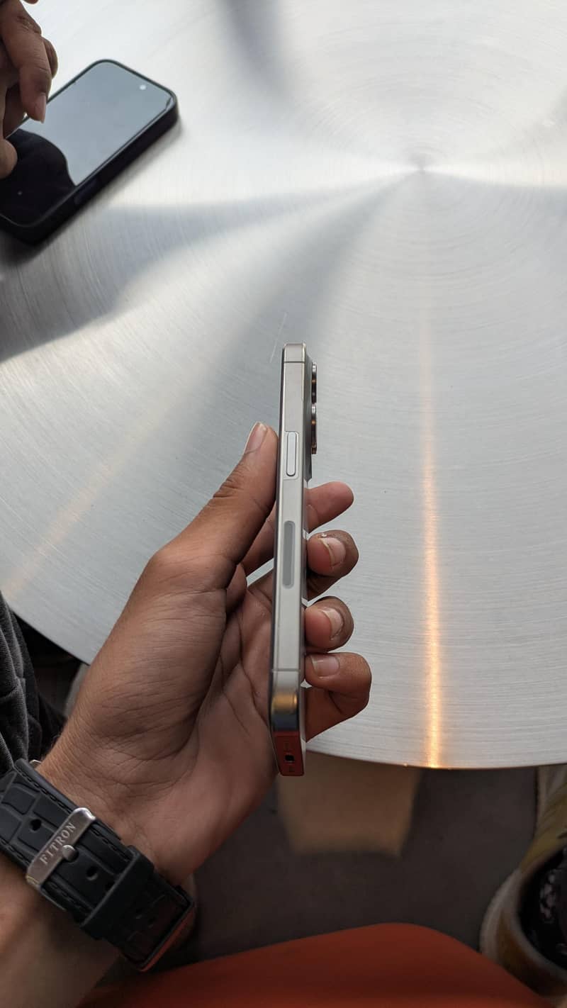 iphone 15 pro 3