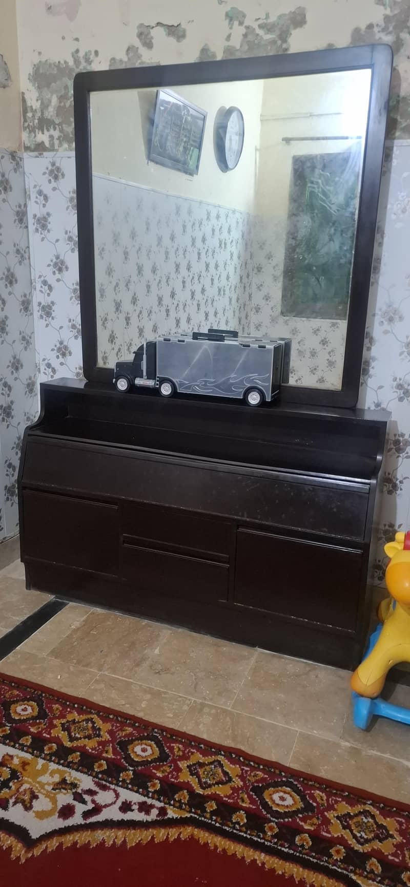 solid wood strong dressing table 0