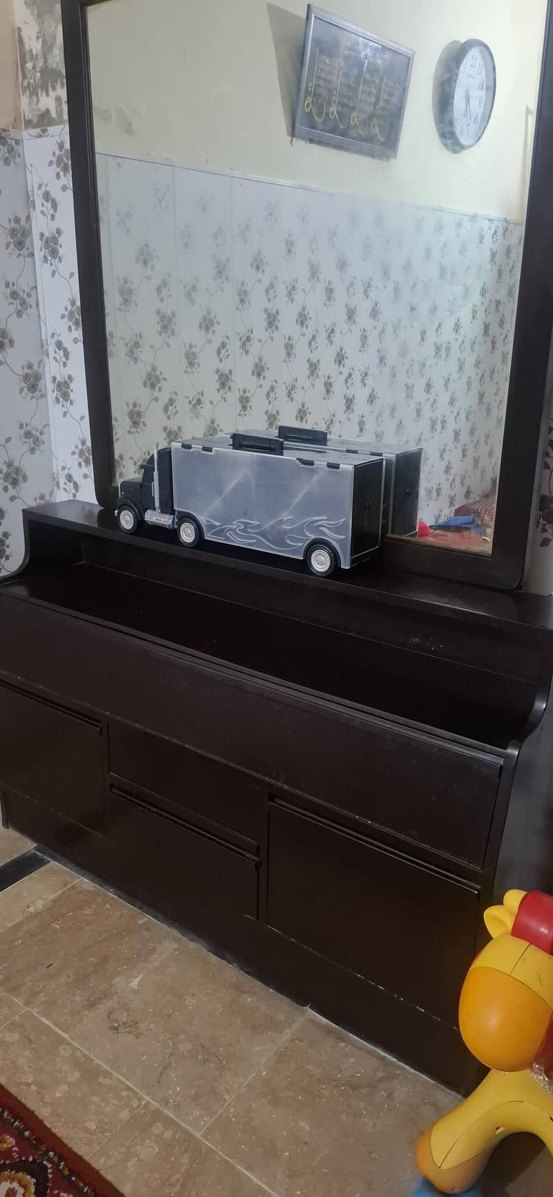 solid wood strong dressing table 1