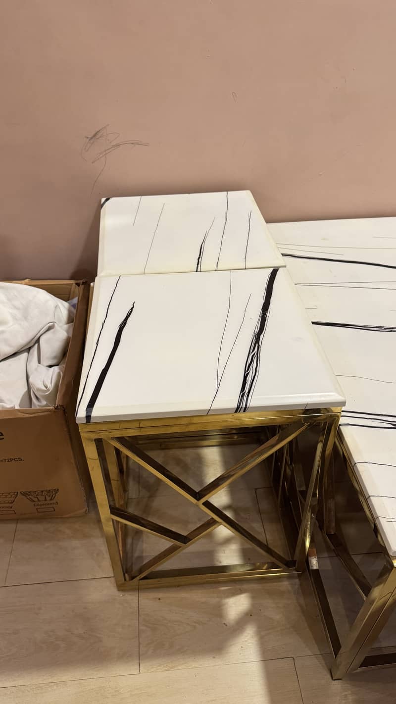 Coffee table set 0