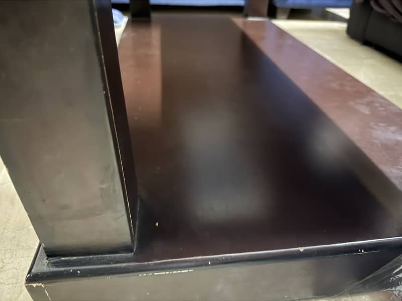Center table 0