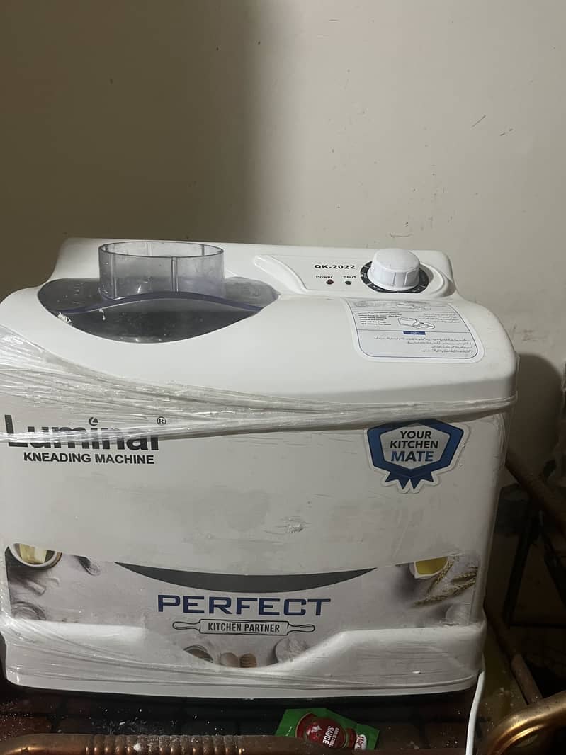 Dough kneeding machine 0