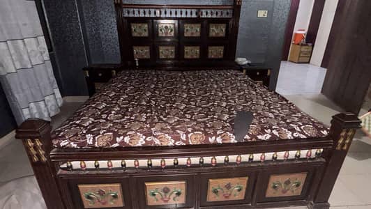bed king size with mattress