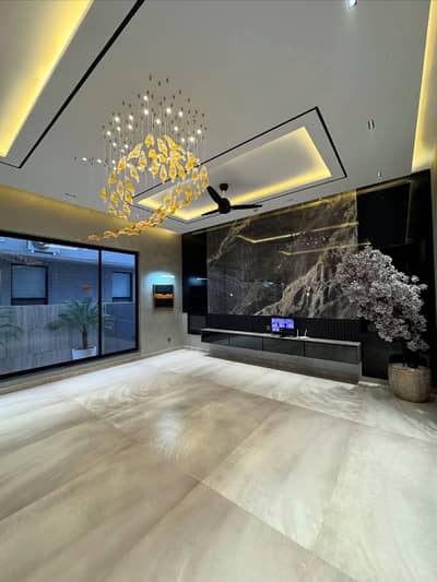 1 Kanal Like a Brand New Upper Portion For Rent in DHA Phase 8 - Separate Entrance