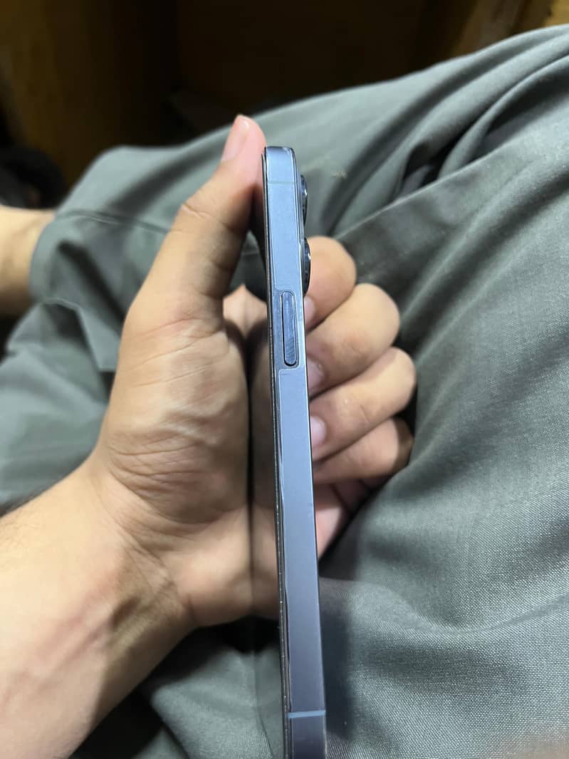 iPhone 13pro256 3