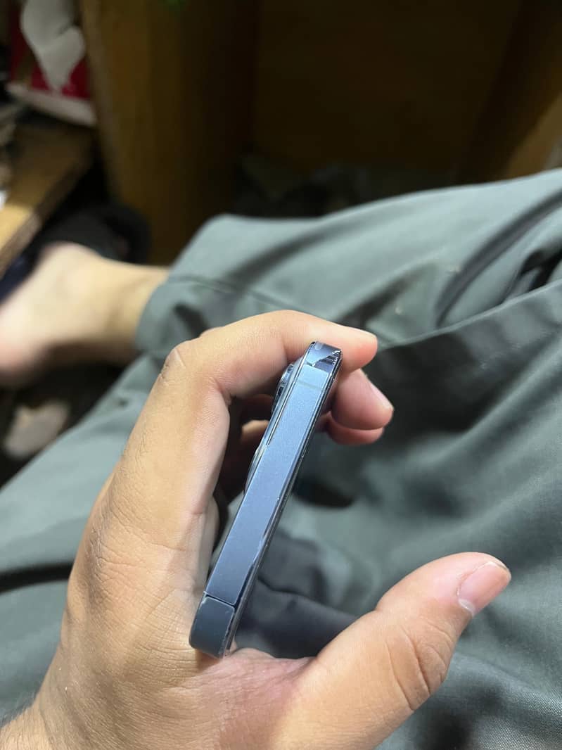 iPhone 13pro256 5