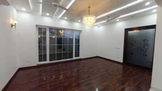 1 Kanal Upper Portion For Rent In DHA Phase 7 - Separate Entrance