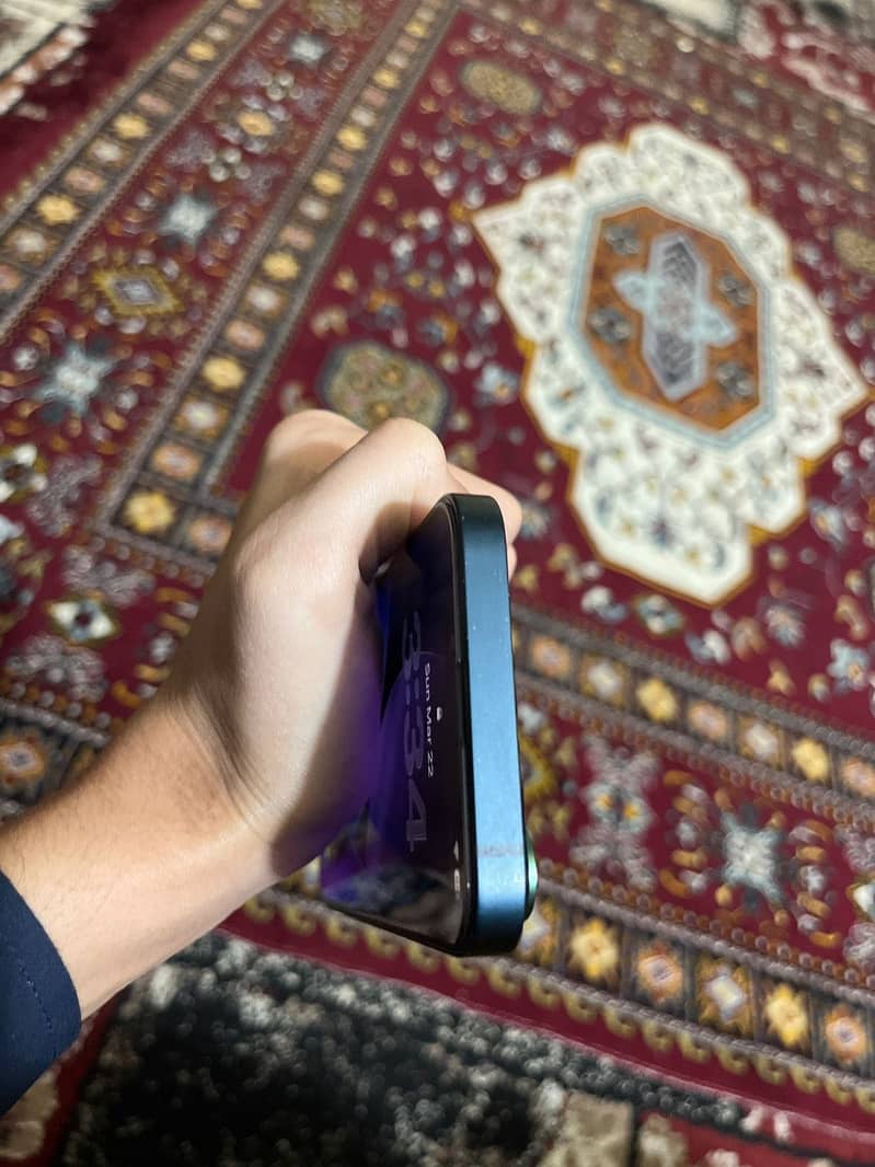 IPhone 13 jv 1