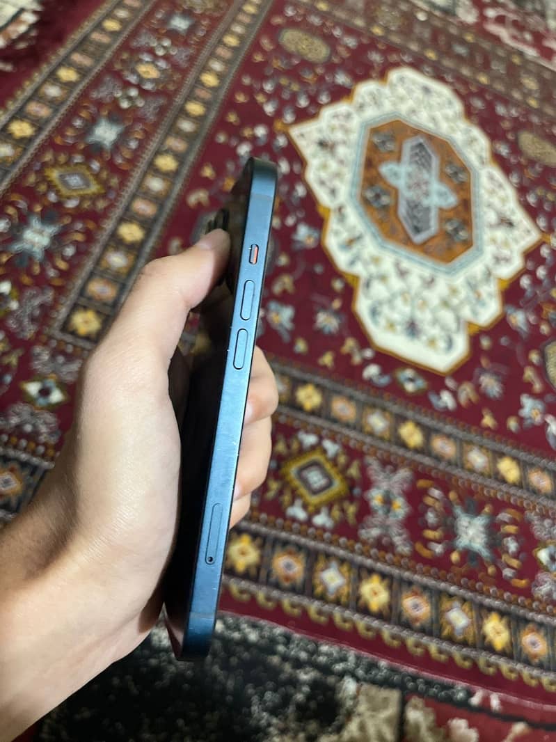 IPhone 13 jv 3