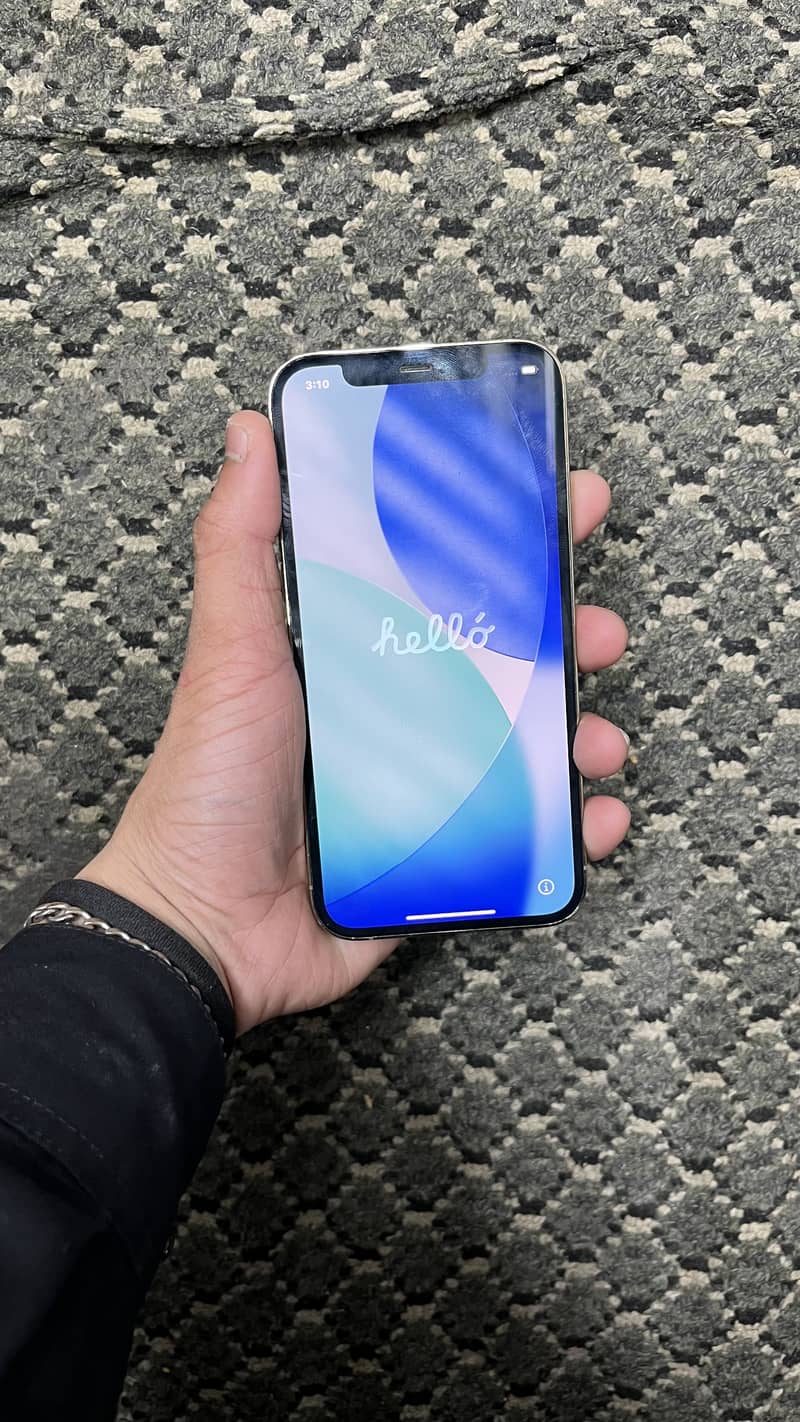 IPHONE 12 pro 1