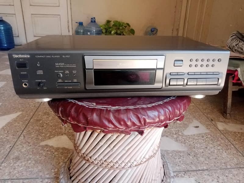 Technics SL- PS7   CD player 0